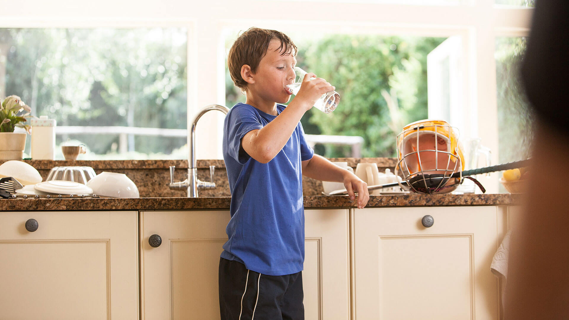 Boy_drinking_water (6)